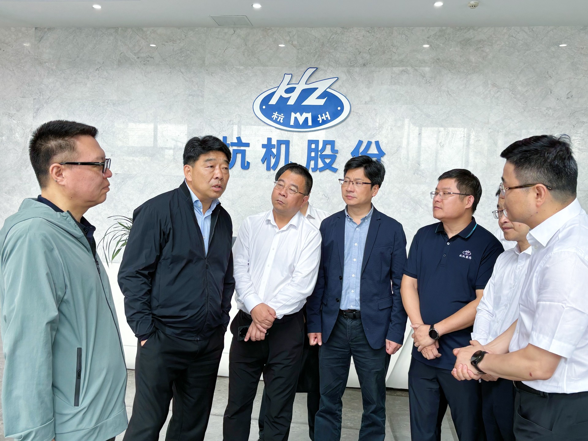 浙江省人民政府副(fù)省(shěng)長(zhǎng)柯吉(jí)欣調(diào)研杭機股份