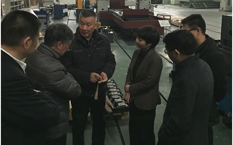 浦江(jiāng)縣委副書記、代縣長俞佩(pèi)芬一行(háng)考察杭(háng)機股份