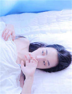 《辣妹子的爱-用快播看黄的网站》