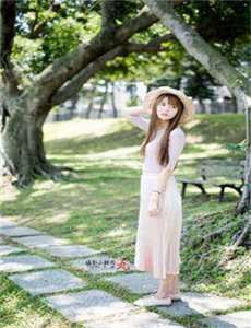 《漂亮的小峓子4在钱免费中-里美尤利娅ed2k》
